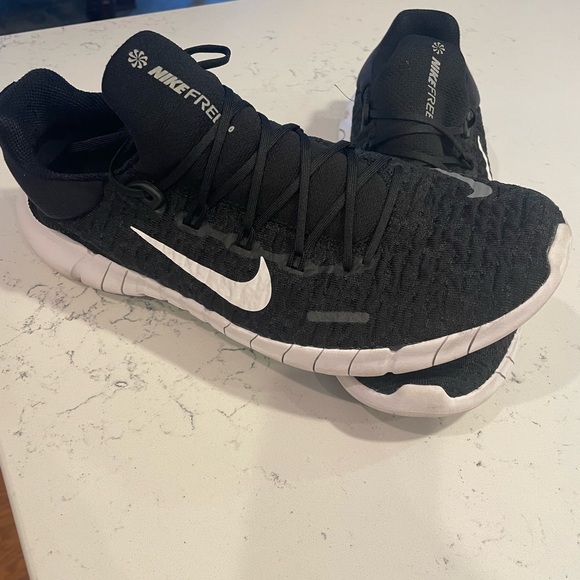 Men’s Nike Free 5.0. Black. In good used condition. - Picture 4 of 7
